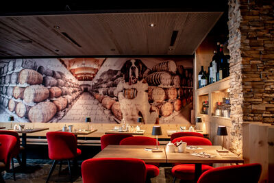 Barrys Restaurant, Bar & Lounge