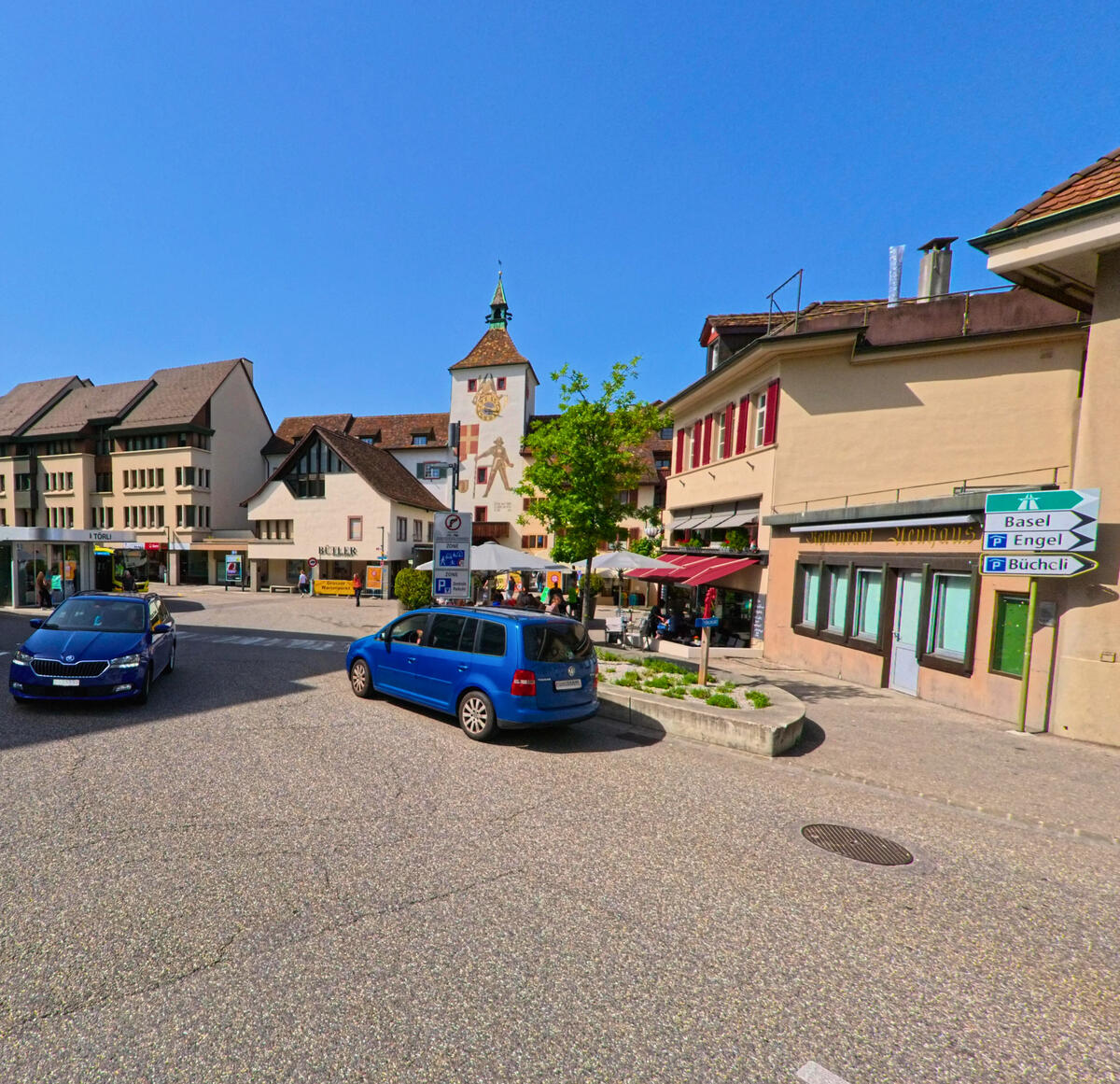 liestal_4410_torturm_am_zentralplatz.jpg