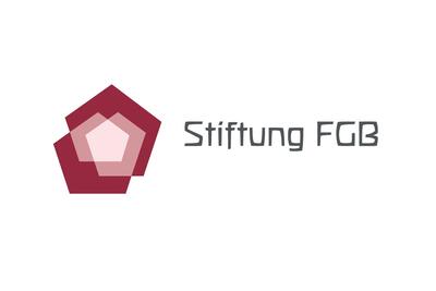 Das Logo der Stiftung zeigt ein geometrisches Symbol neben dem Schriftzug und steht fuer die Organisation in Basel (4053, Kanton Basel-Stadt).