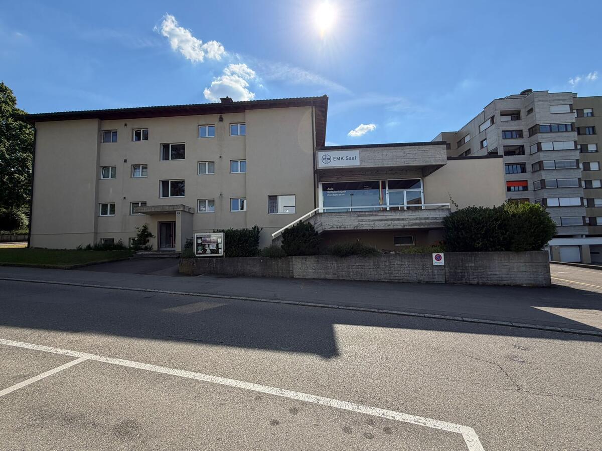 uzwil_kanton_st_gallen_emk_saal_vereins_und_veranstaltungsgebaeude_im_wohnquartier.jpeg