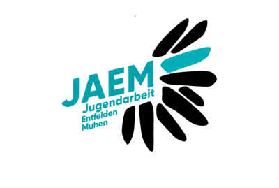Das Logo des Vereins Jugendarbeit Entfelden - Muhen aus Oberentfelden (5036, Kanton Aargau) zeigt den türkisfarbenen Schriftzug «JAEM» mit den Ortsnamen Entfelden und Muhen auf schwarzem Hintergrund.
