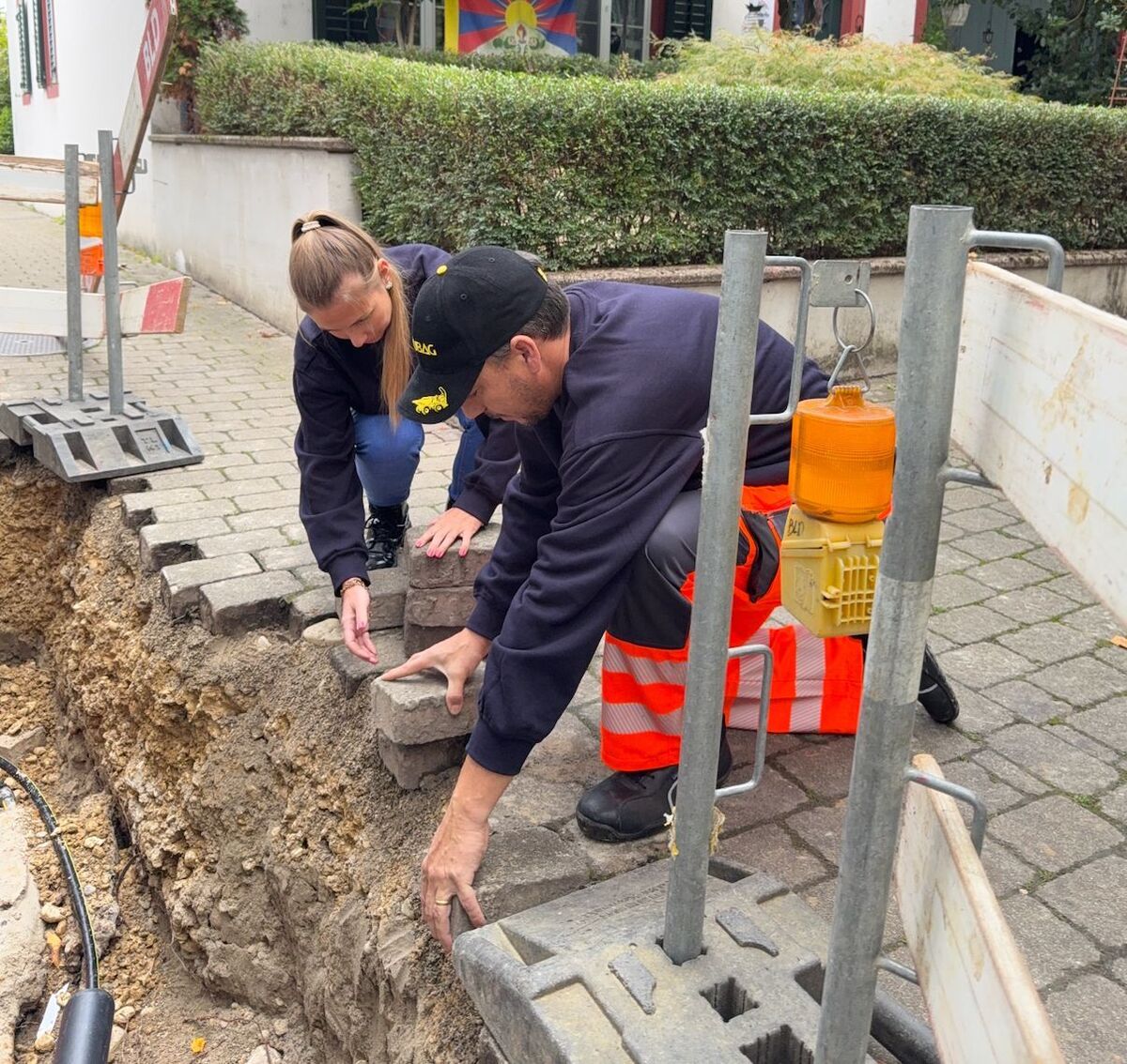 Gartenbauer Winterthur (ZH): Belagsarbeiten und Unterbau am Randstein